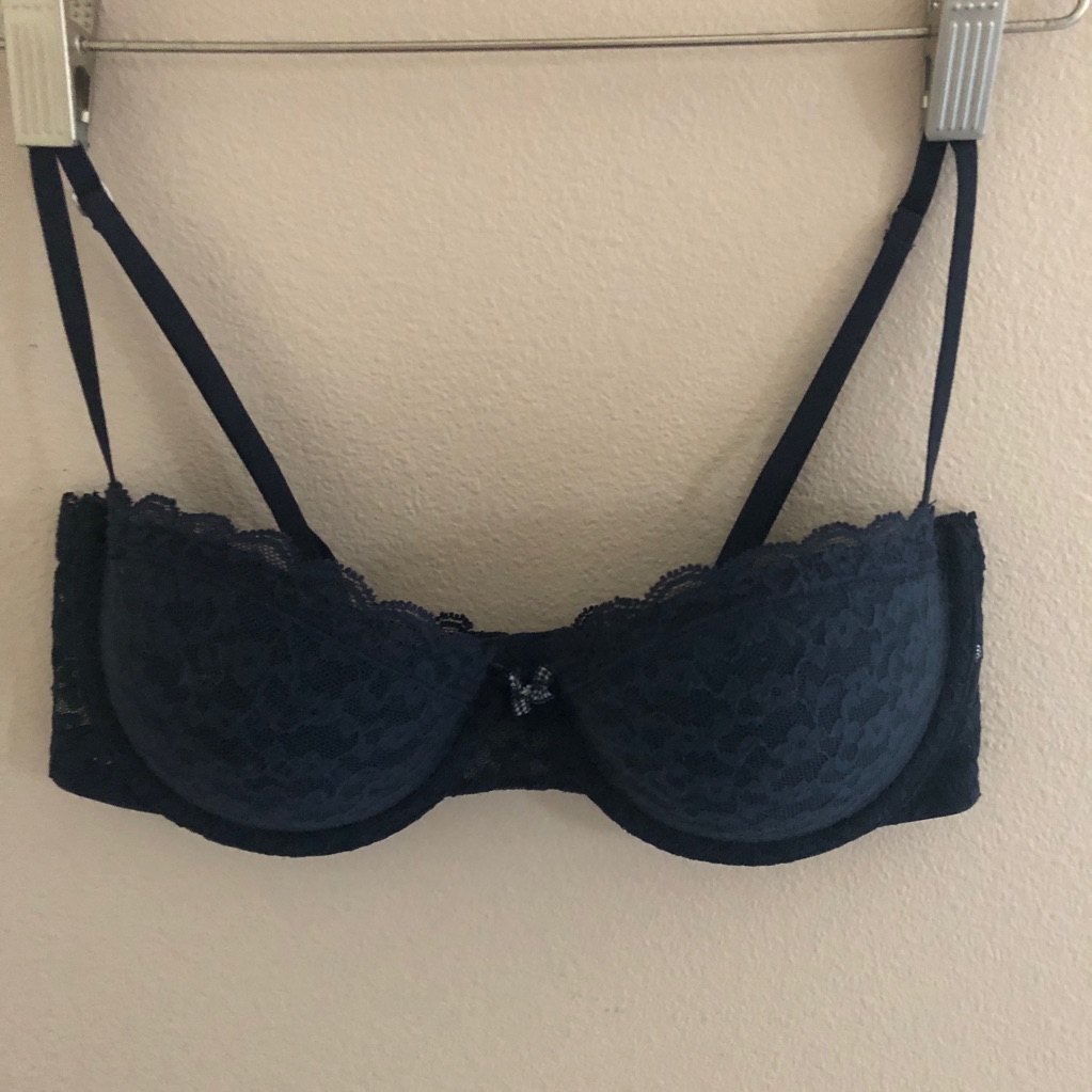 Original Gilly Hicks Convertible Strapless Navy Lace Bra